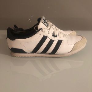 Adidas Sneakers